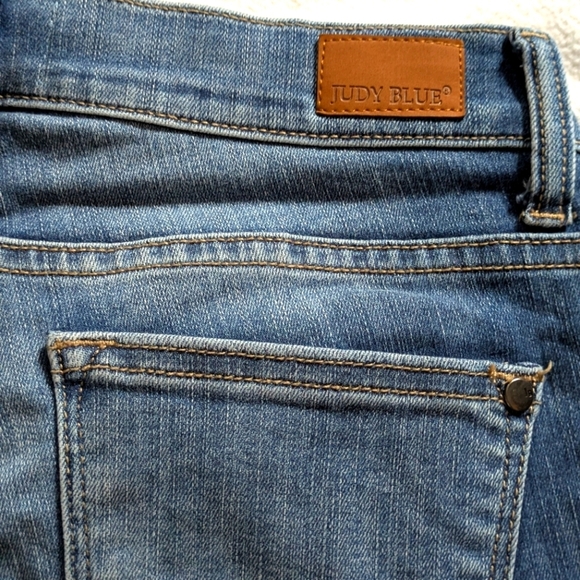 Judy Blue Women's Boyfriend Jeans in Blue 9 - Picture 9 of 14